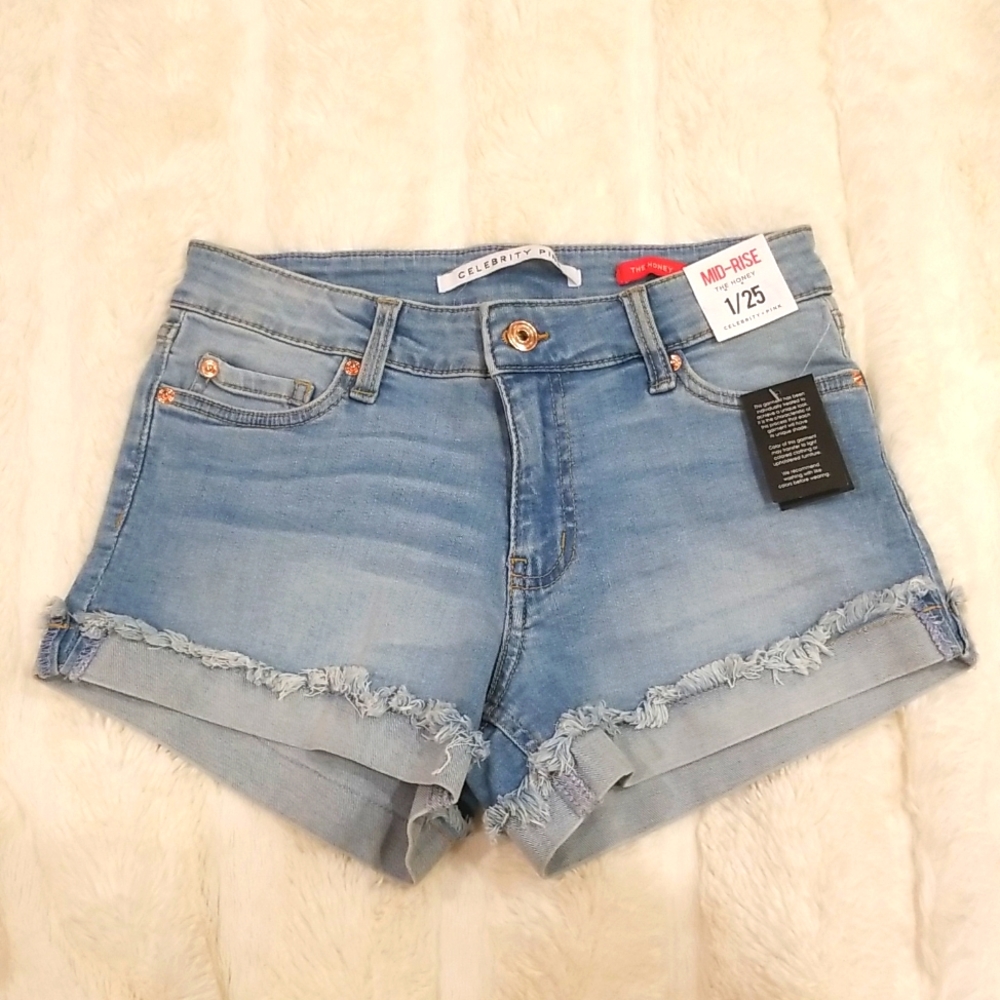 NWT Celebrity Pink Brand Mid Rise The Honey Shorts, light wash, size 1- …